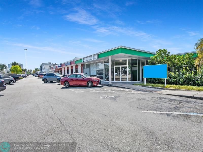 2700 E Oakland Park Boulevard, Fort Lauderdale, FL 33306 Photo