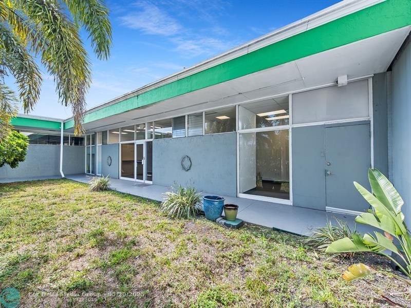 2700 E Oakland Park Boulevard, Fort Lauderdale, FL 33306 Photo