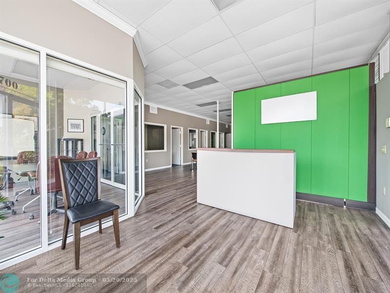 2700 E Oakland Park Boulevard, Fort Lauderdale, FL 33306 Photo