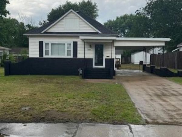 1003 E 9th Street, Pittsburg, KS 66762