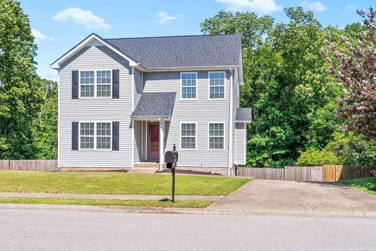 2829 Sharpie Dr, Clarksville, TN 37040 Main Photo