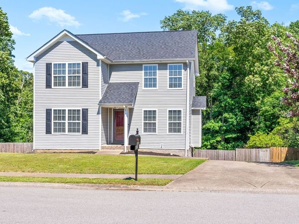 2829 Sharpie Dr, Clarksville, TN 37040