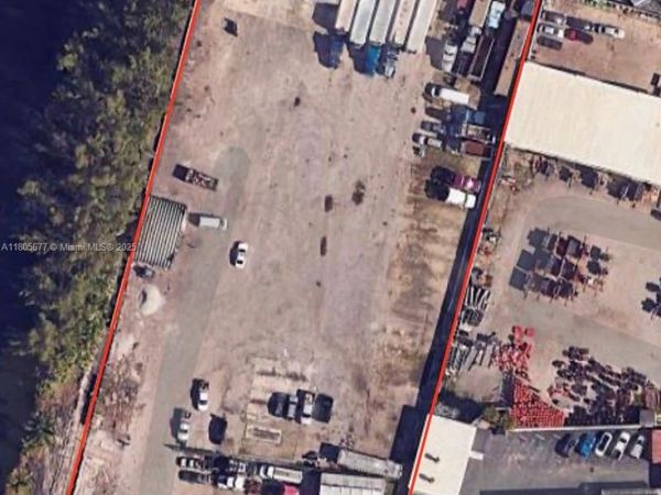 4701 Oakes Rd, Davie, FL 33314