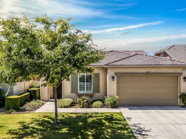 9803 Petersburg Place, Bakersfield, CA 93306