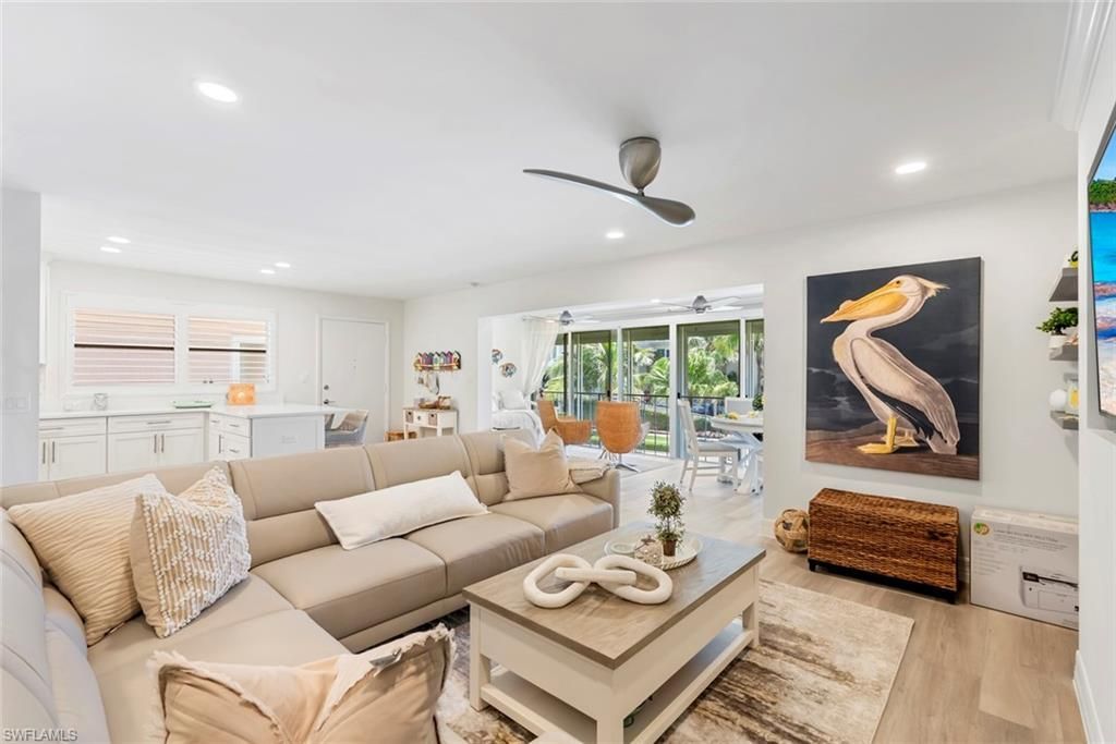 1910 Gulf Shore Blvd N, Unit 204, Naples, FL 34102 Photo