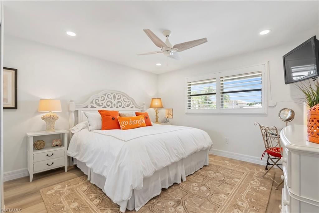 1910 Gulf Shore Blvd N, Unit 204, Naples, FL 34102 Photo