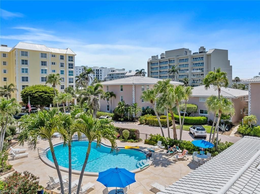 1910 Gulf Shore Blvd N, Unit 204, Naples, FL 34102 Photo