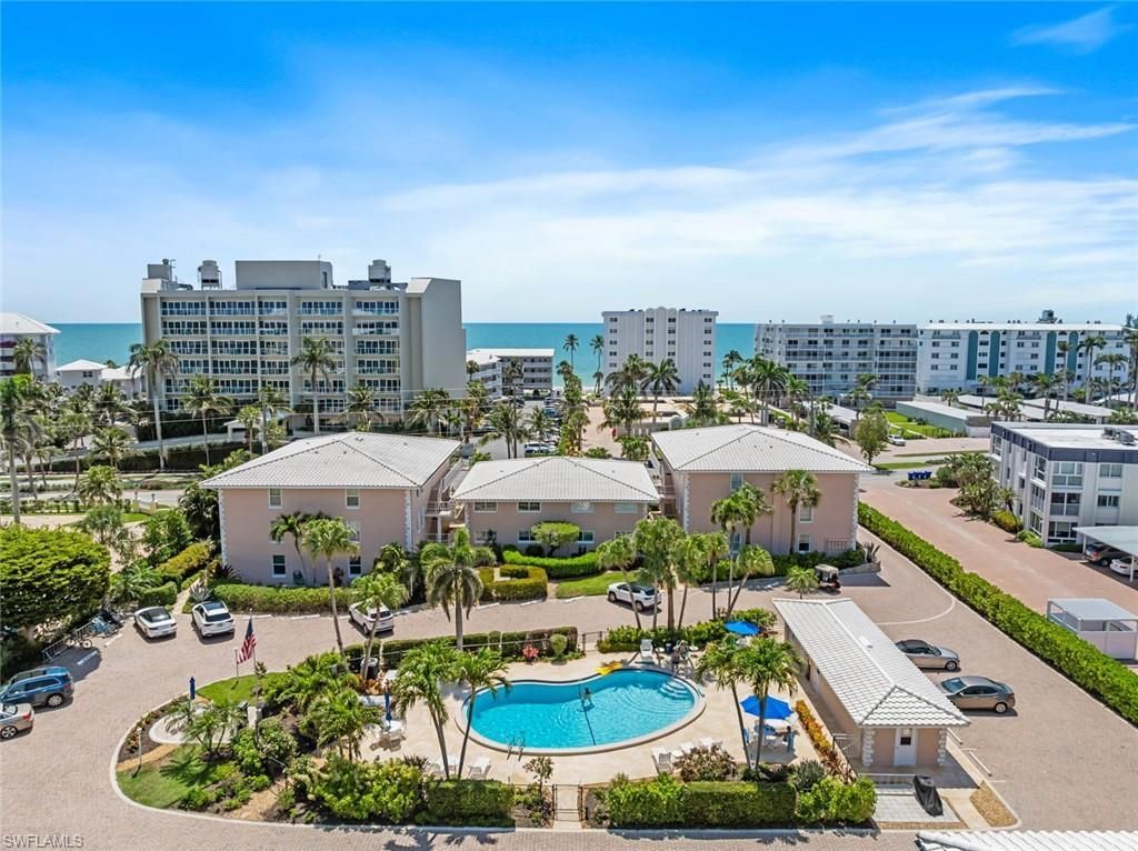 1910 Gulf Shore Blvd N, Unit 204, Naples, FL 34102 Photo