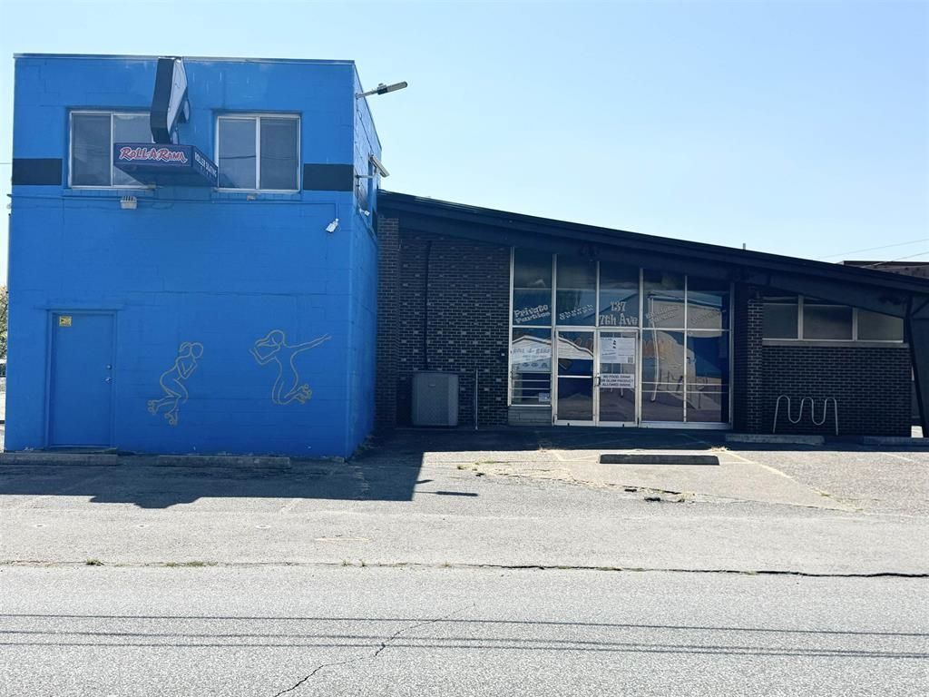 137 7th Avenue Huntington, WV 25701