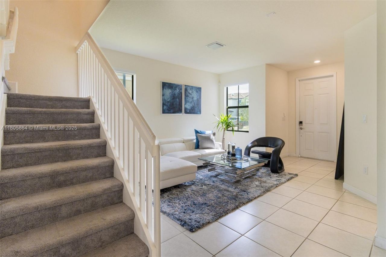 10966 W 33rd Way, Hialeah, FL 33018 Photo