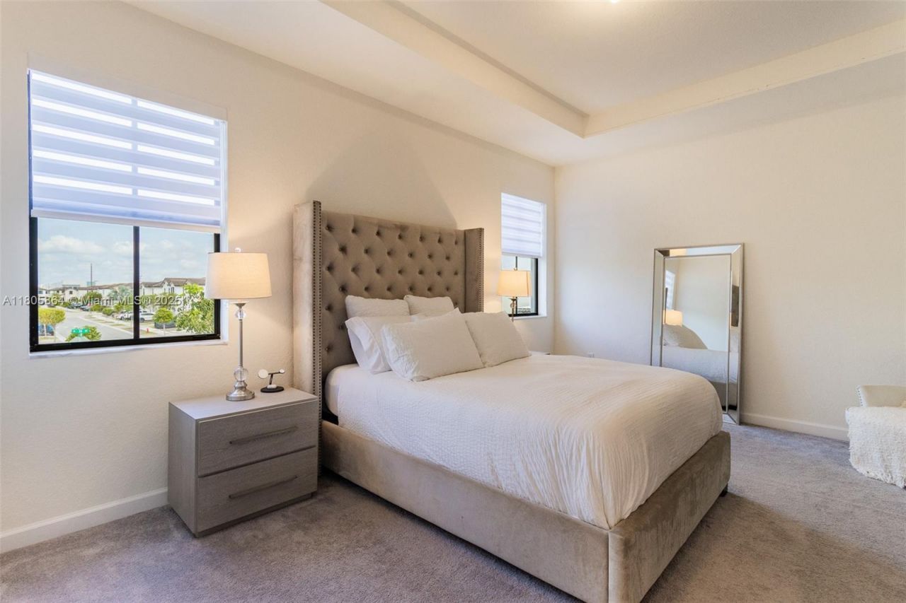 10966 W 33rd Way, Hialeah, FL 33018 Photo