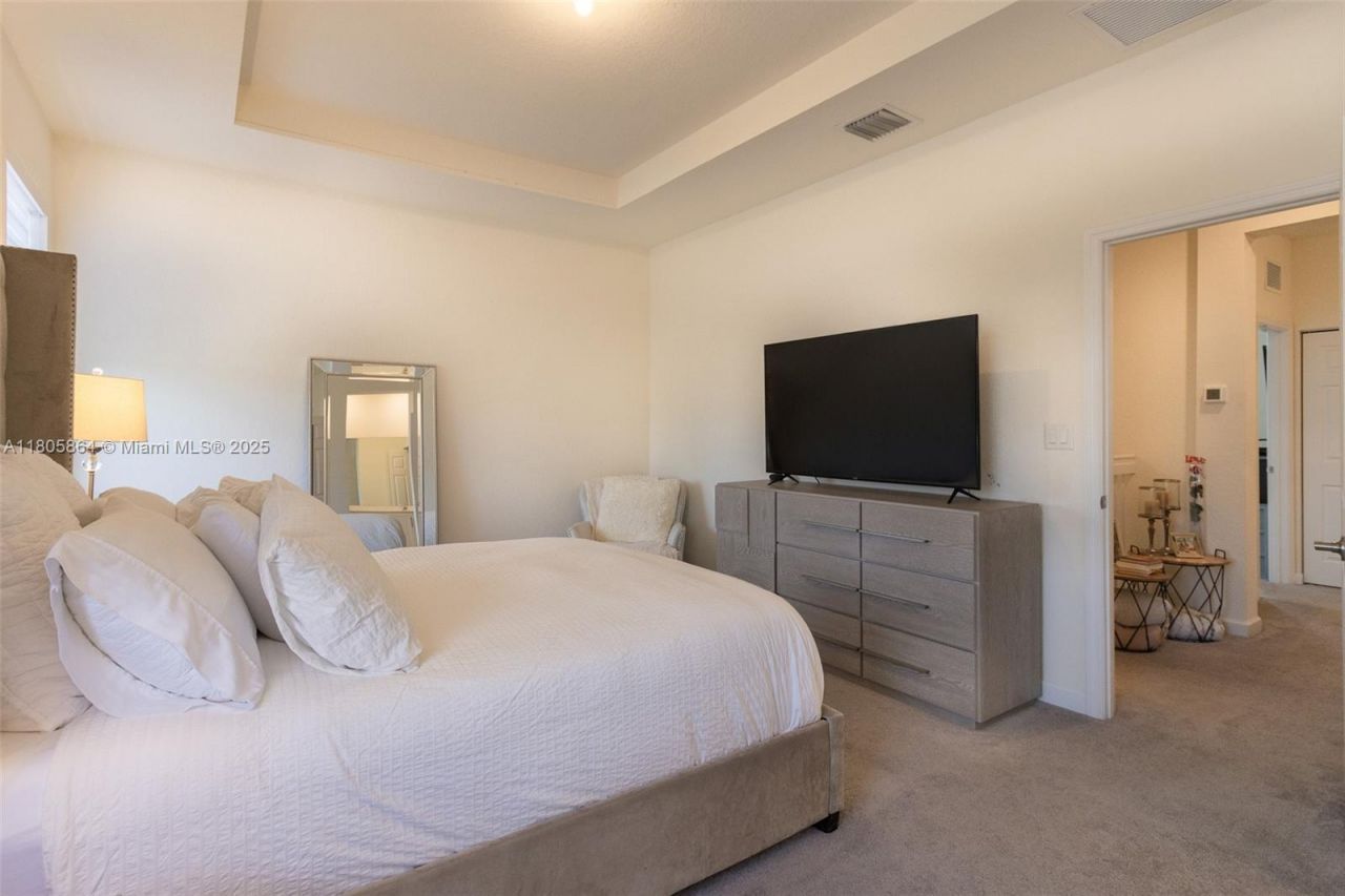 10966 W 33rd Way, Hialeah, FL 33018 Photo