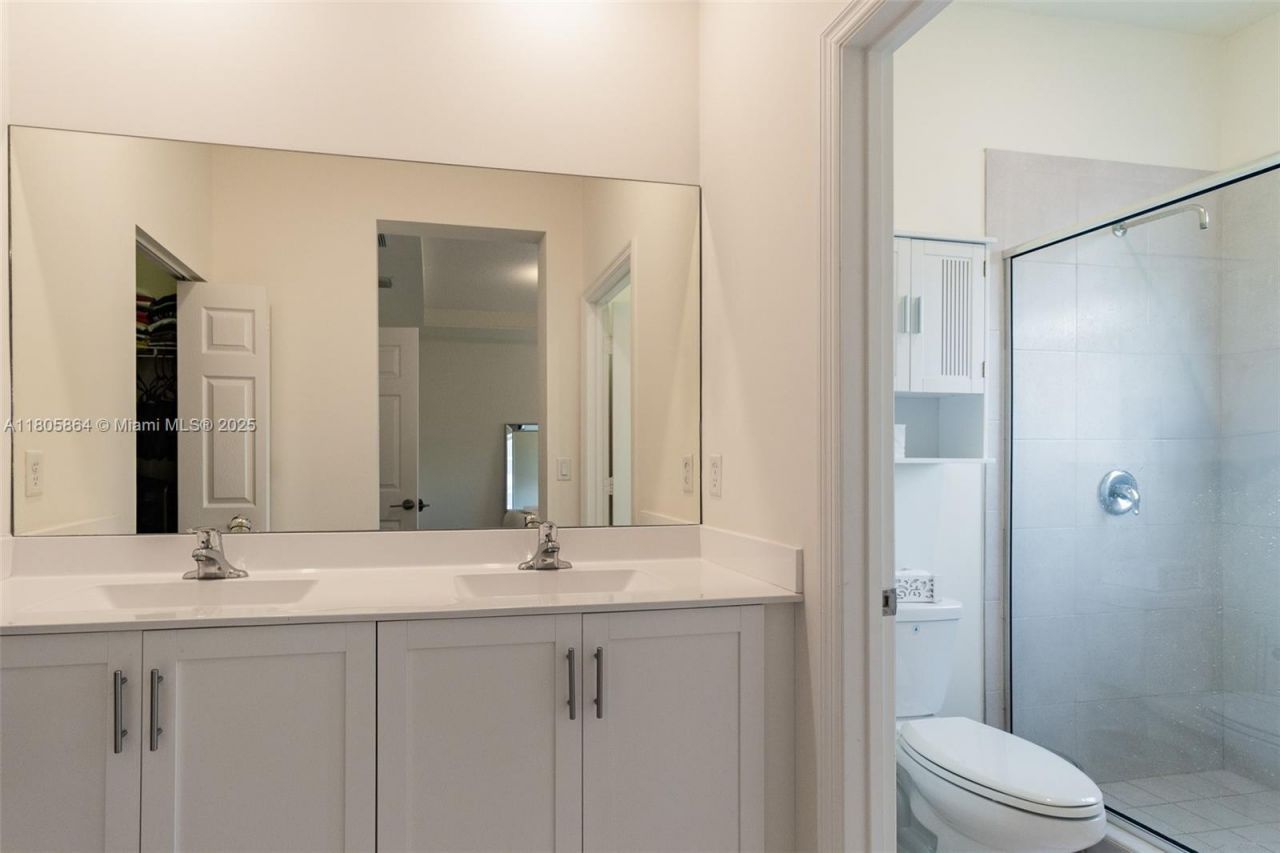 10966 W 33rd Way, Hialeah, FL 33018 Photo