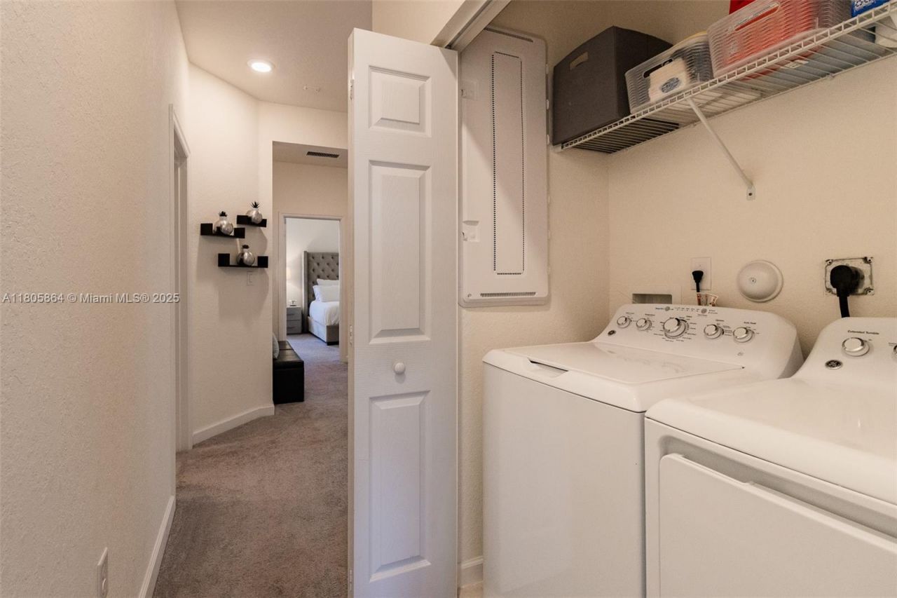 10966 W 33rd Way, Hialeah, FL 33018 Photo