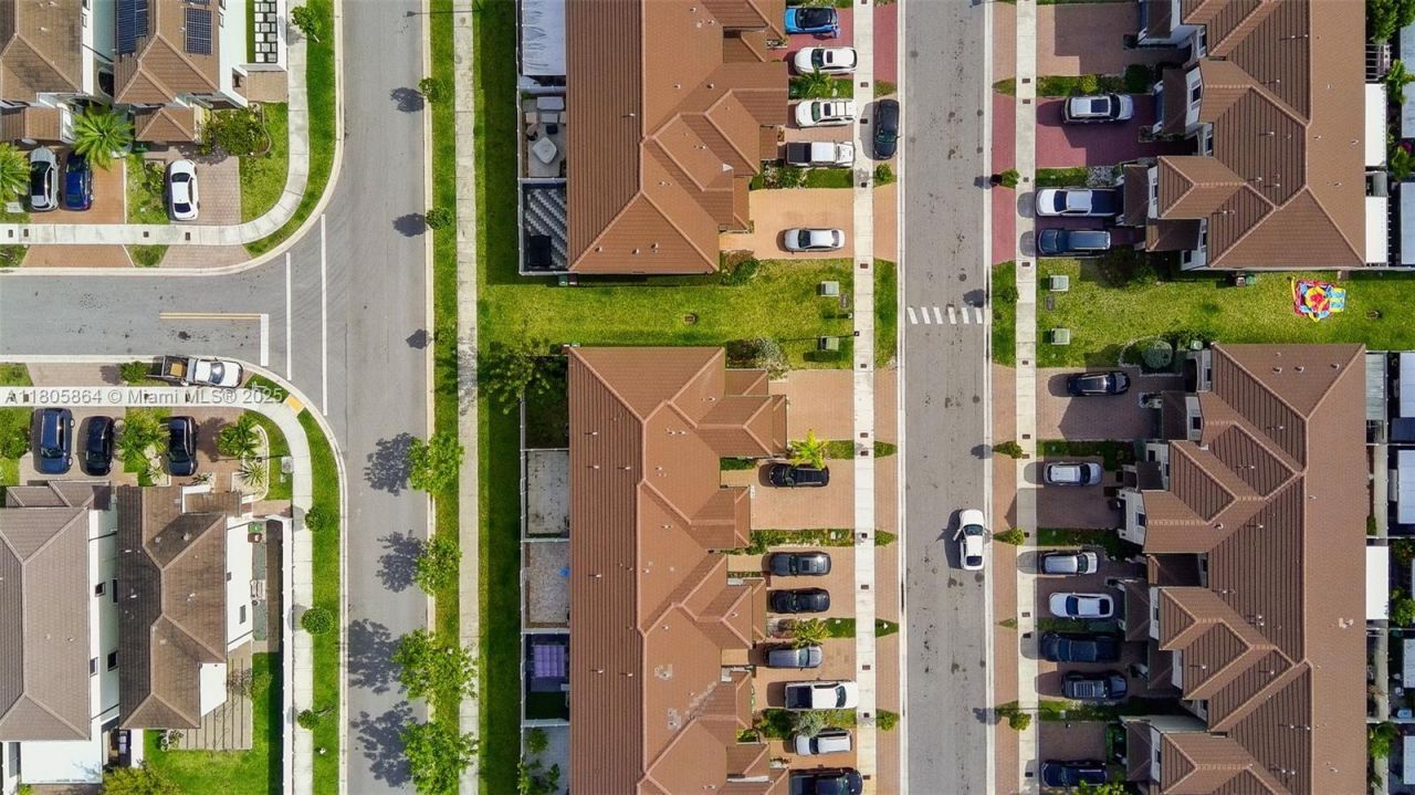 10966 W 33rd Way, Hialeah, FL 33018 Photo