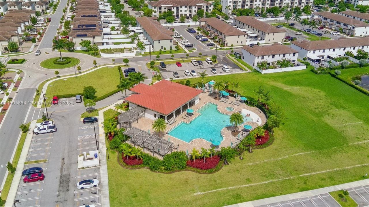 10966 W 33rd Way, Hialeah, FL 33018 Photo