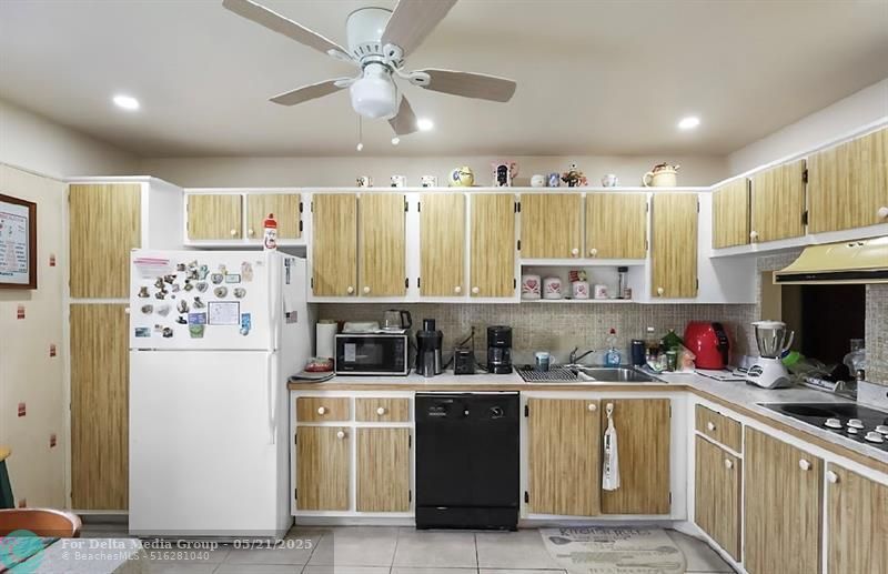 5725 Fernley Drive, Unit 22, West Palm Beach, FL 33415 Photo