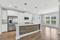 104 Splendor Circle photo 4