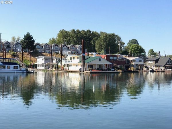 415 N Bridgeton, Unit #A, Portland, OR 97217