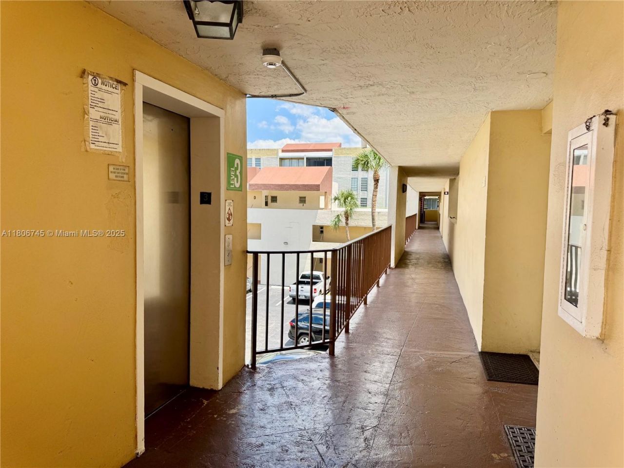 8810 Fontainebleau Blvd, Unit 318, Miami, FL 33172 Photo