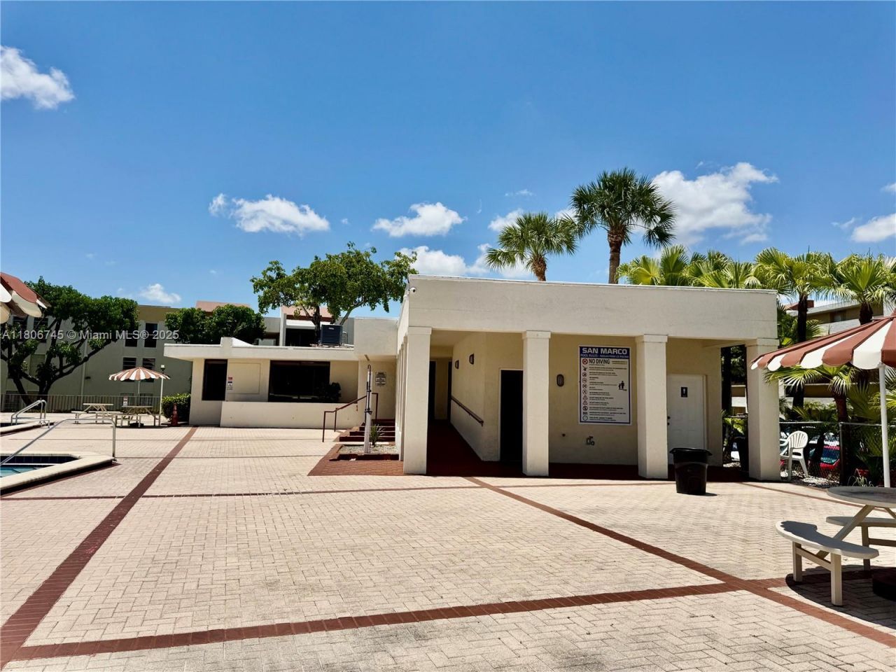 8810 Fontainebleau Blvd, Unit 318, Miami, FL 33172 Photo