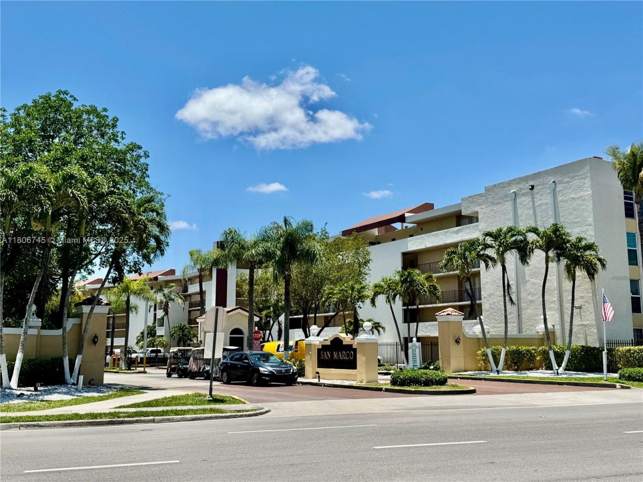 8810 Fontainebleau Blvd, Unit 318, Miami, FL 33172 Photo