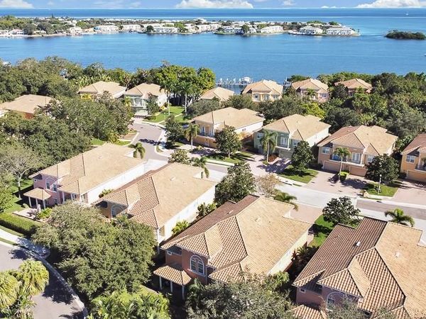 184 BANYAN BAY DRIVE, ST PETERSBURG, FL 33705