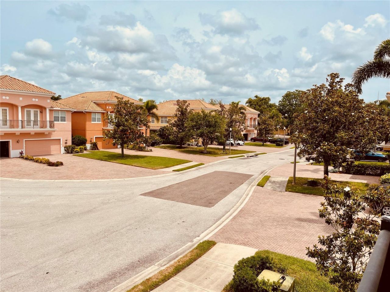 184 Banyan Bay Drive, Saint Petersburg, FL 33705 Photo