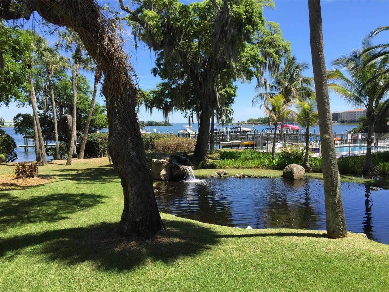 184 Banyan Bay Drive, Saint Petersburg, FL 33705 Photo