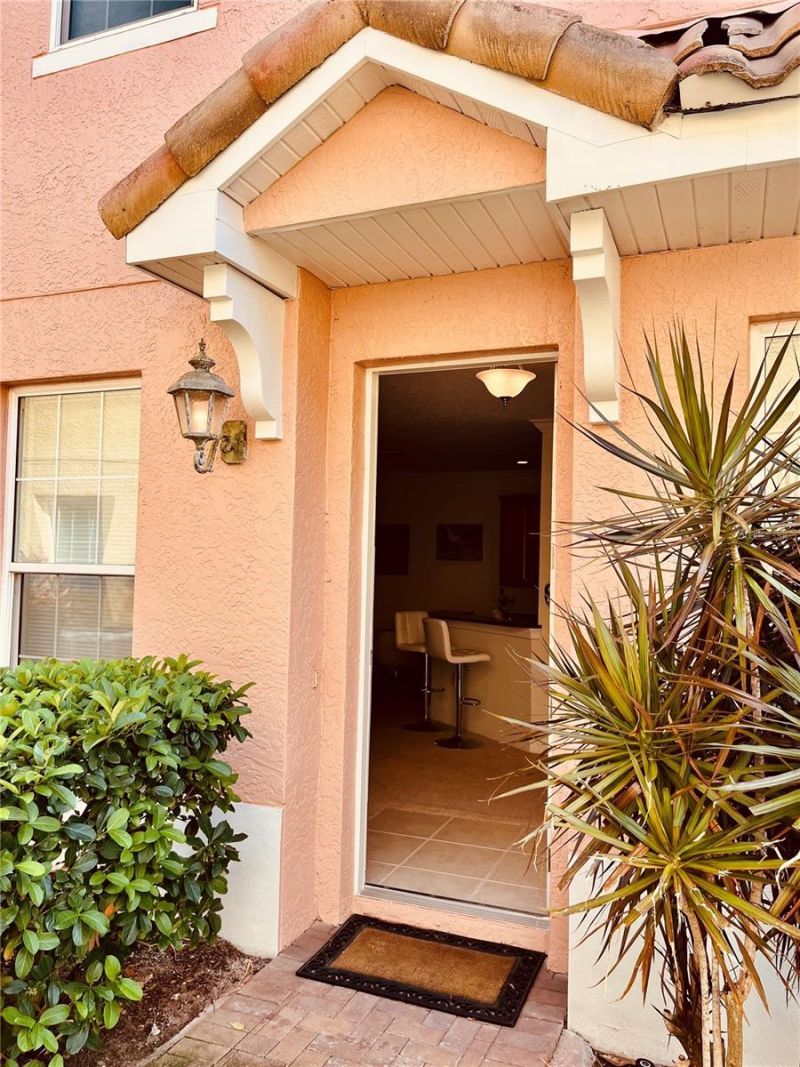 184 Banyan Bay Drive, Saint Petersburg, FL 33705 Photo