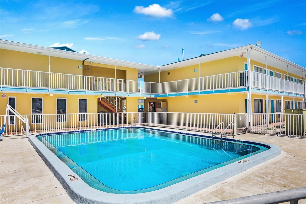 4600 34th Street S, Saint Petersburg, FL 33711 Photo