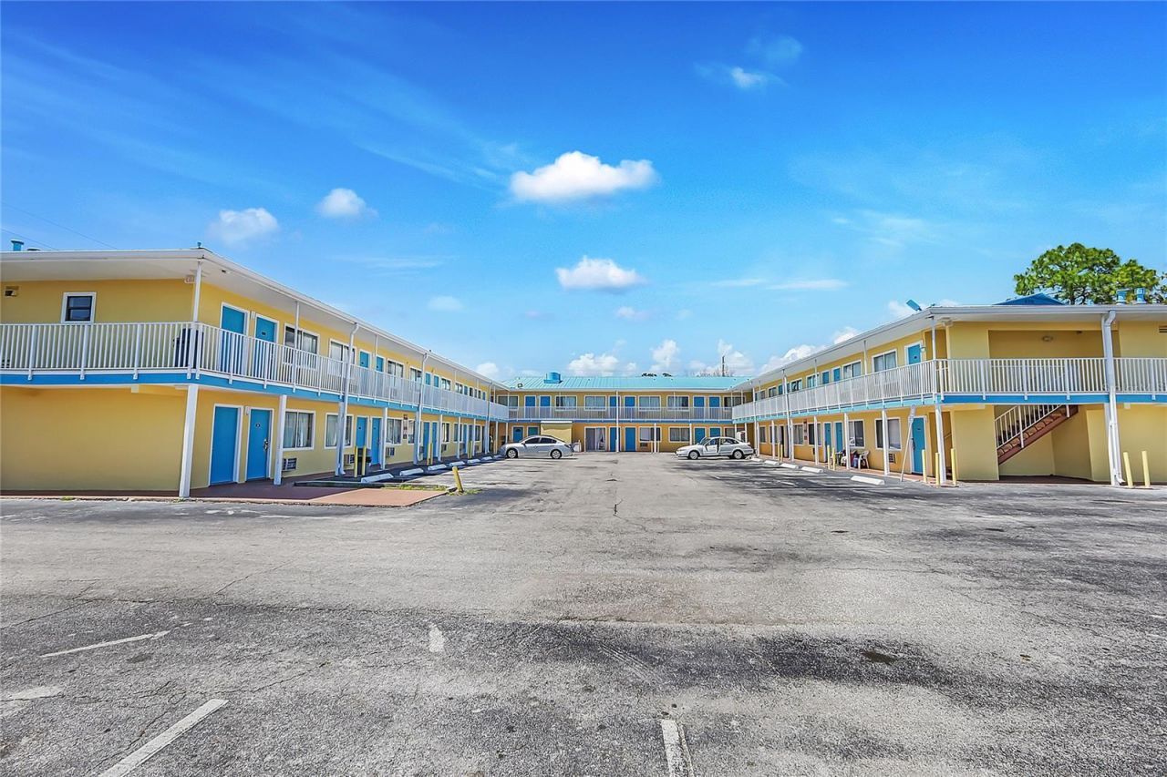 4600 34th Street S, Saint Petersburg, FL 33711 Photo