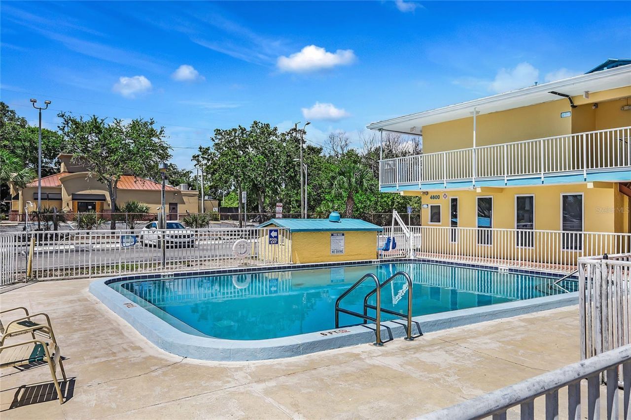 4600 34th Street S, Saint Petersburg, FL 33711 Photo