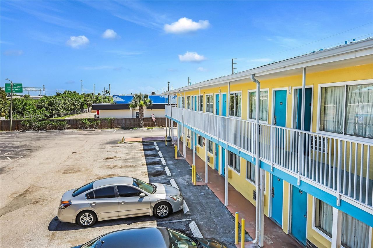 4600 34th Street S, Saint Petersburg, FL 33711 Photo