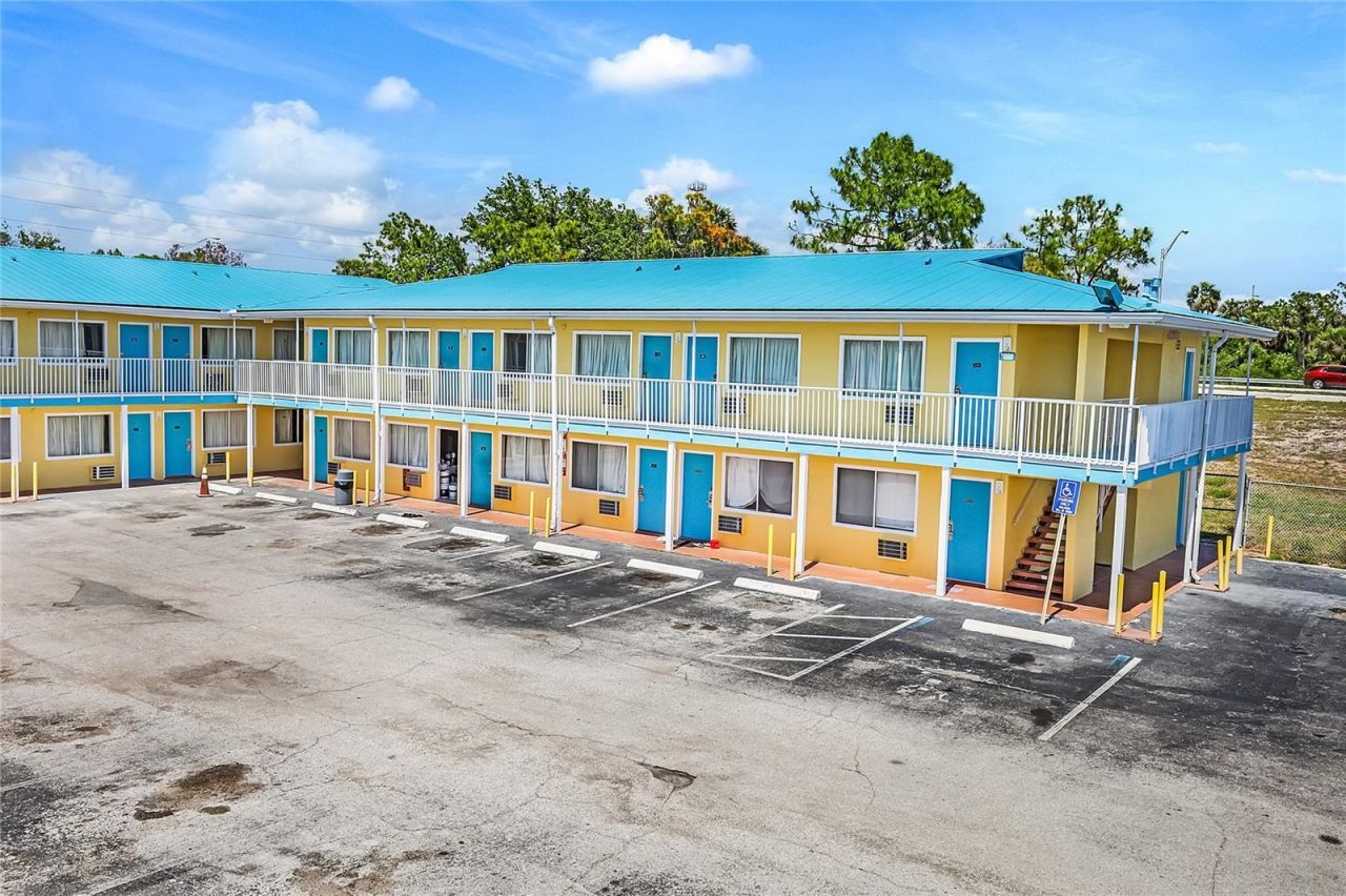 4600 34th Street S, Saint Petersburg, FL 33711 Photo