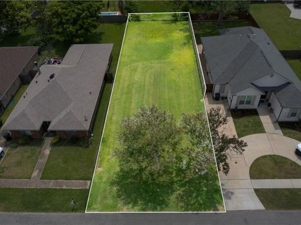 617 WOODWARD Avenue, Harahan, LA 70123