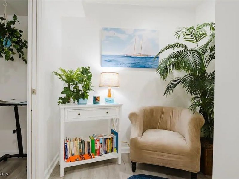 180 Elizabeth Parkway, Akron, OH 44304 Photo 12