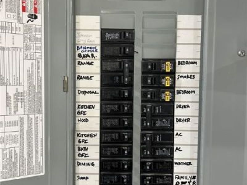 180 Elizabeth Parkway, Akron, OH 44304 Photo 26