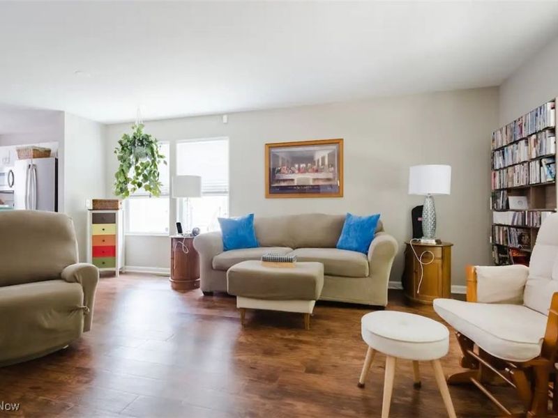 180 Elizabeth Parkway, Akron, OH 44304 Photo 7