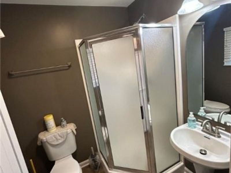 180 Elizabeth Parkway, Akron, OH 44304 Photo 8