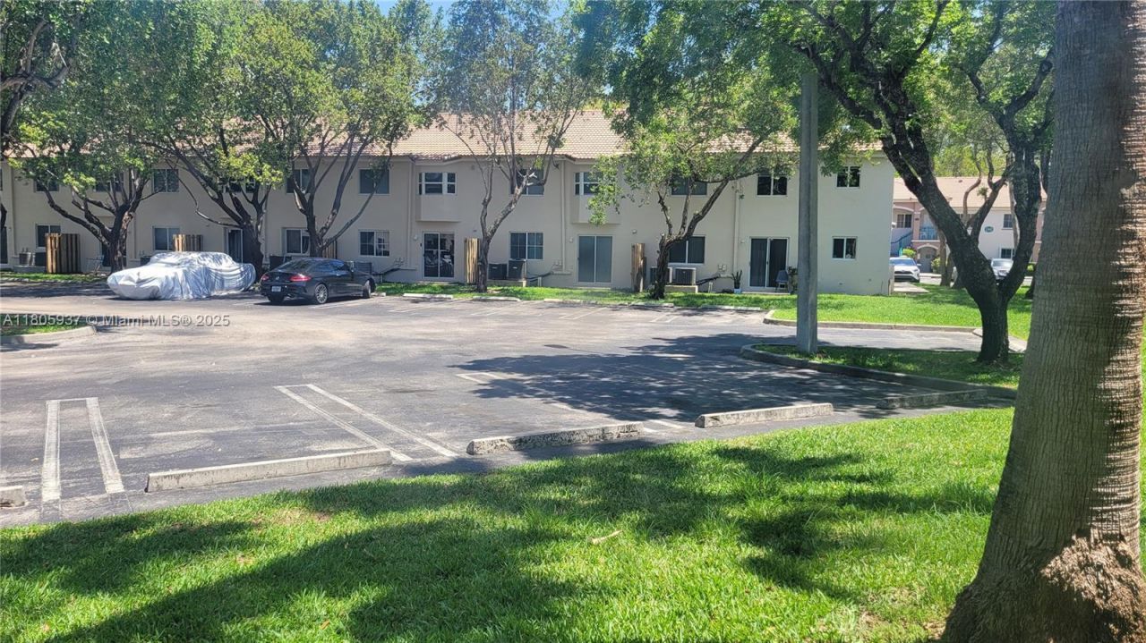 2921 SE 13th Ave, Unit 106-48, Homestead, FL 33035 Photo