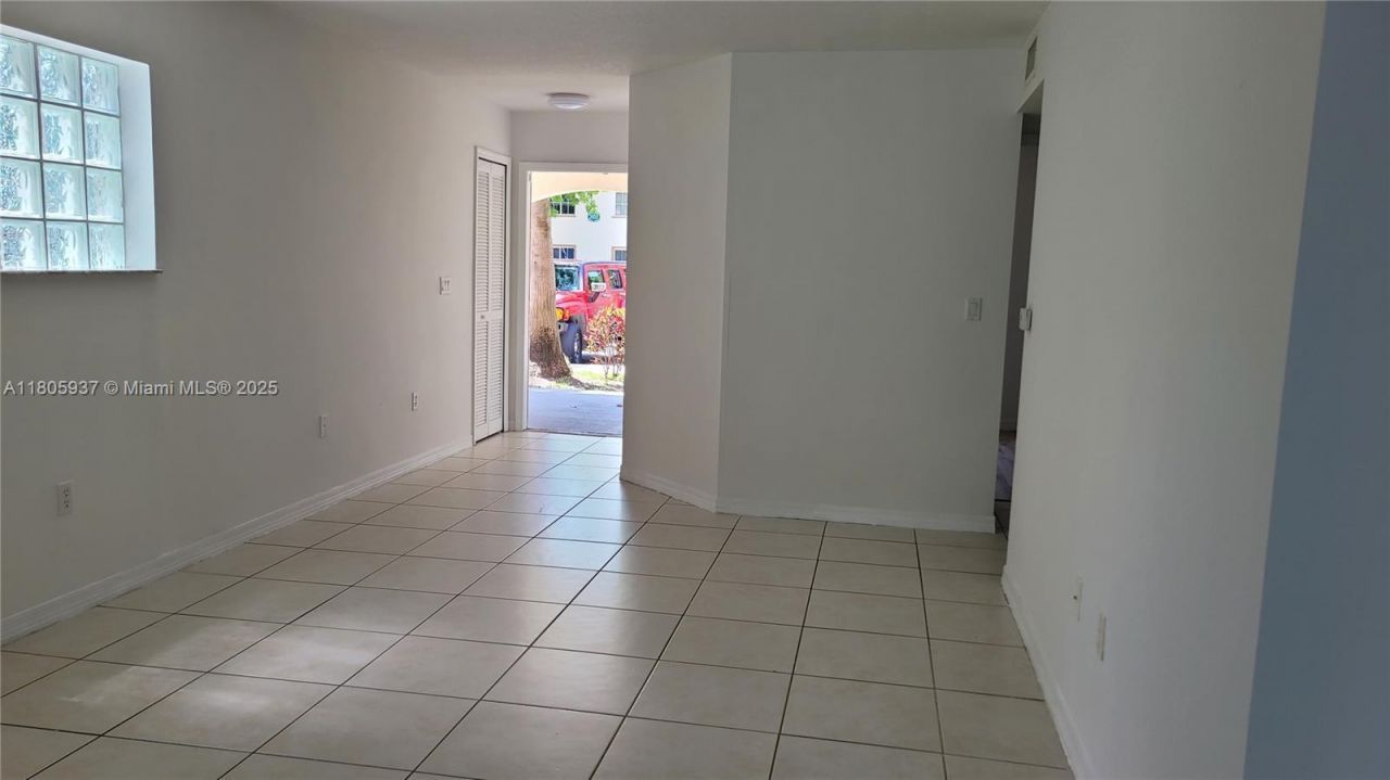 2921 SE 13th Ave, Unit 106-48, Homestead, FL 33035 Photo