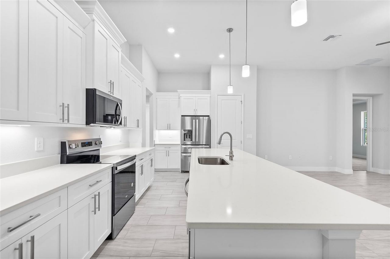 304 N Jungle Road, Geneva, FL 32732 Photo