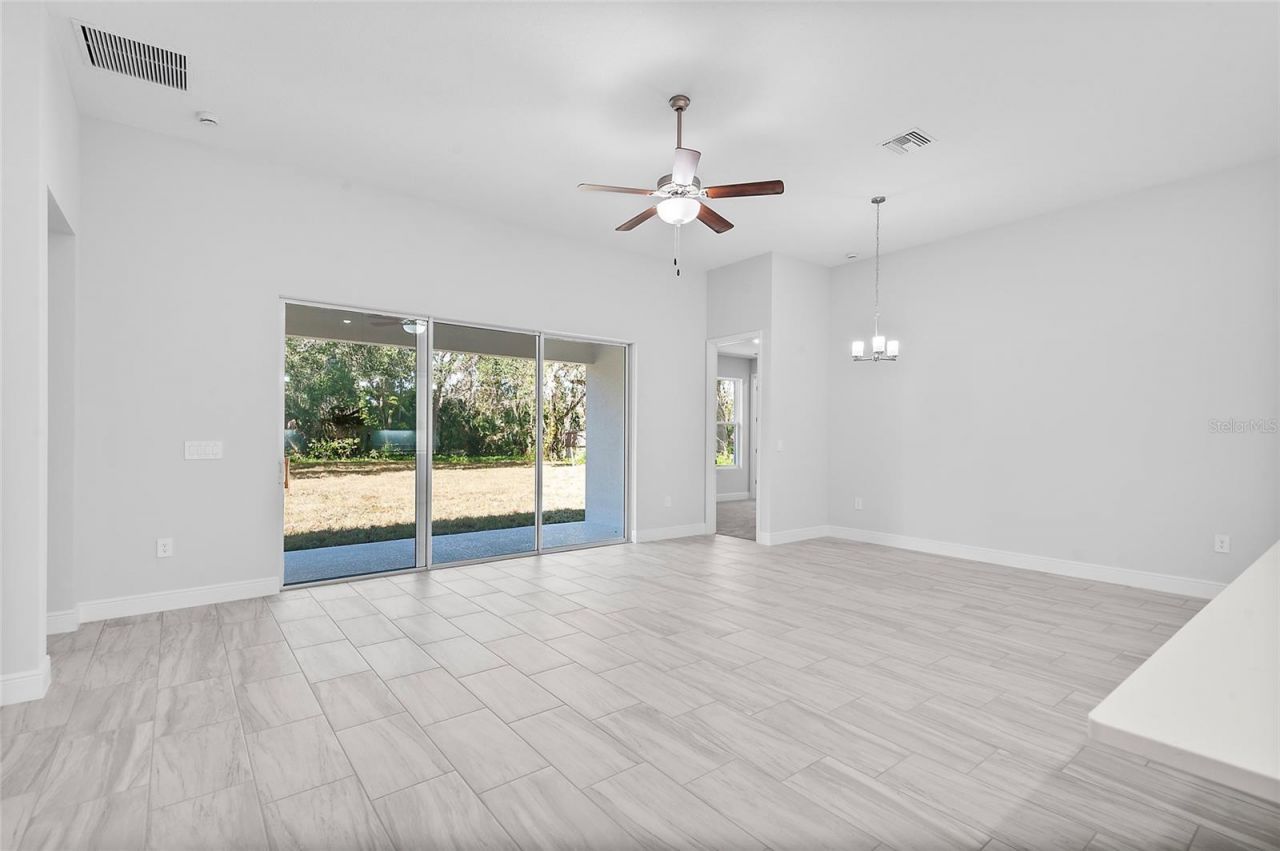 304 N Jungle Road, Geneva, FL 32732 Photo