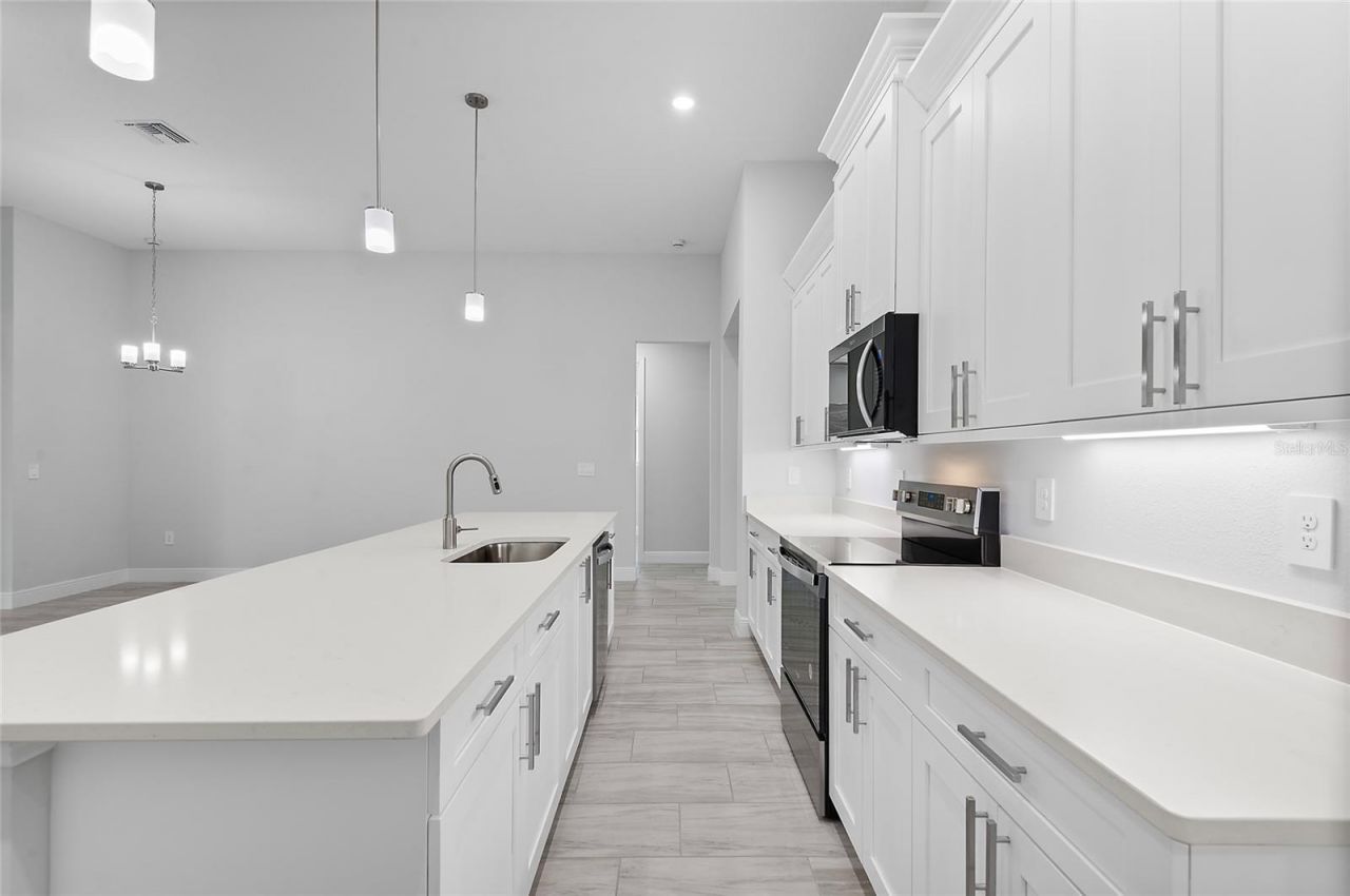 304 N Jungle Road, Geneva, FL 32732 Photo