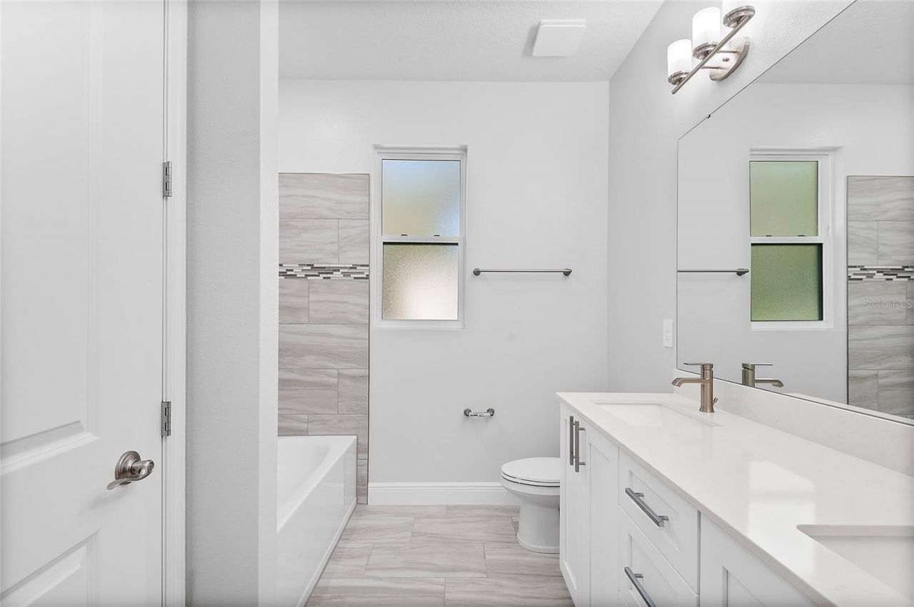 304 N Jungle Road, Geneva, FL 32732 Photo