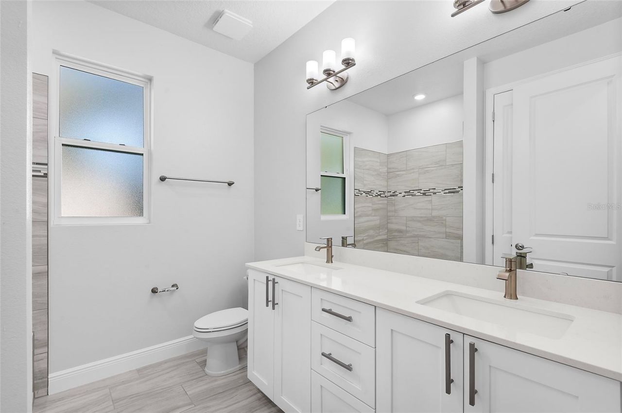 304 N Jungle Road, Geneva, FL 32732 Photo