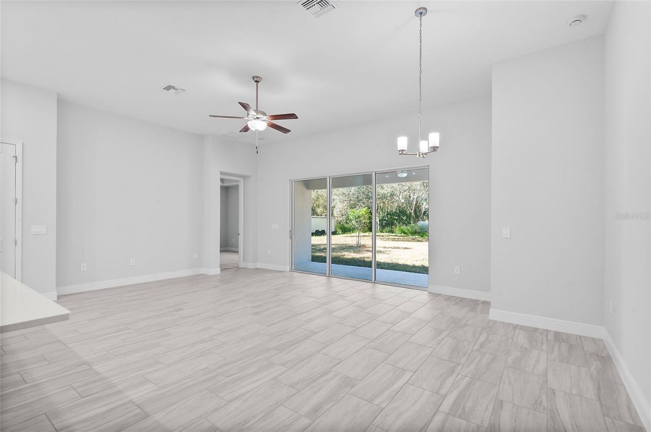 304 N Jungle Road, Geneva, FL 32732 Photo