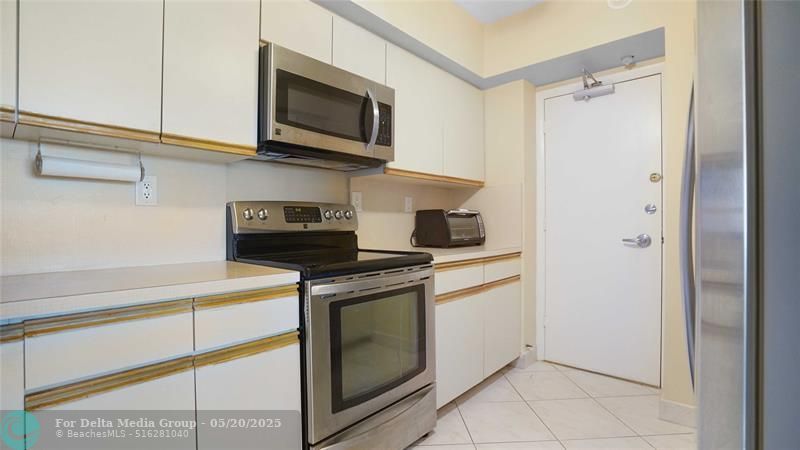 3750 Galt Ocean Drive, Unit 1807, Fort Lauderdale, FL 33308 Photo