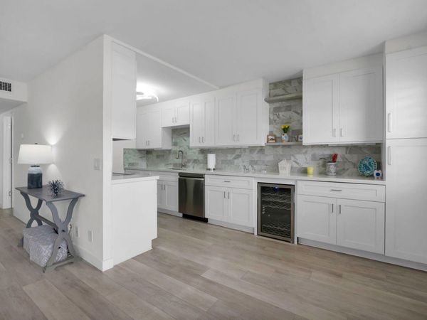 1084 Guildford E, Boca Raton, FL 33434